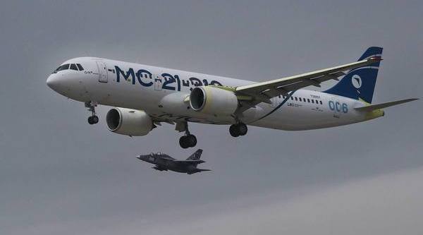 Первые кадры взлета российского самолета МС-21