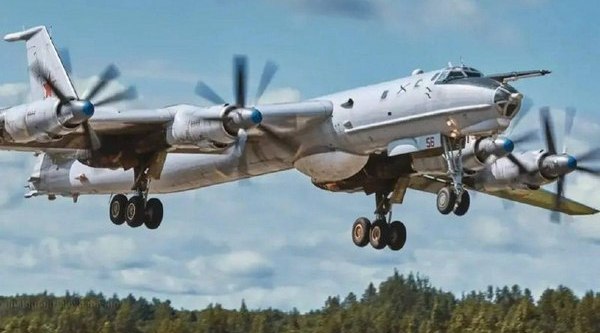 Ту-142 советский дальний противолодочный самолёт